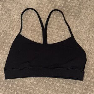 Flow Y Bra Nulu
Light Support